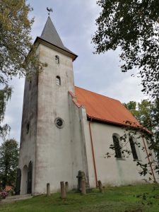 Priekules baznīcas jaunais jumts